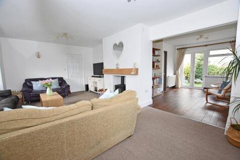 Open Plan Living Dining Room.JPG