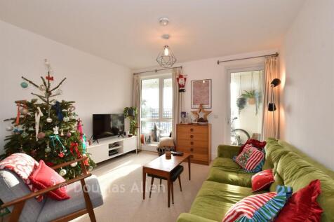 Lounge/Kitchen/ Dining Room