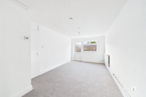 Alnwick Court, Washington, Tyne and Wear, NE38 photo 3