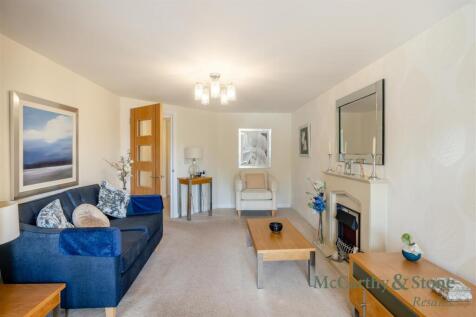 8704628-interior10.jpg