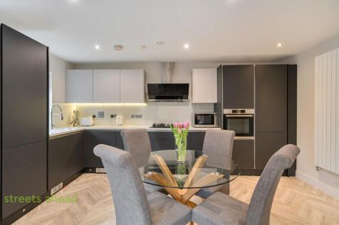 2a66e85f-b524-42d...