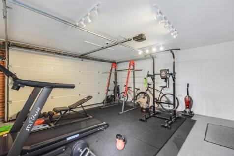 Garage Gym_1.jpeg