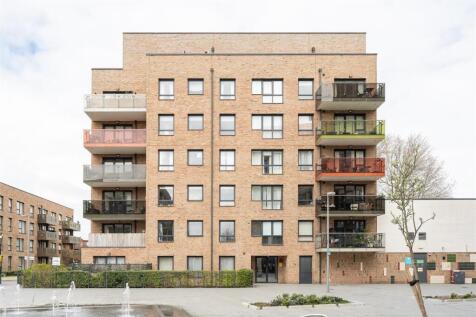 Troubridge Square, E17