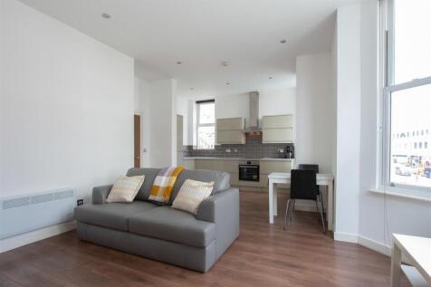 22 Churchill Way NEW-8.jpg