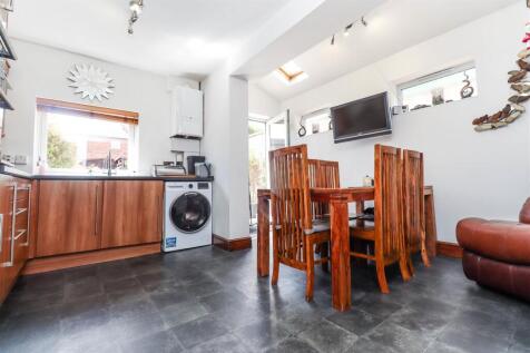 Extended Dining Kitchen