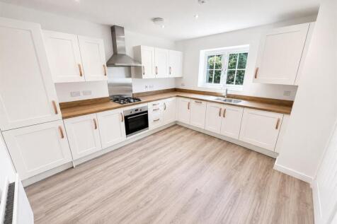 p31 kitchen.jpg