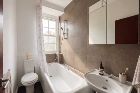 Cleverly Estate, Wormholt Road, Hammersmith And Fulham, London photo 5