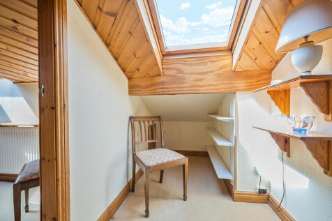 Occasional Room T...