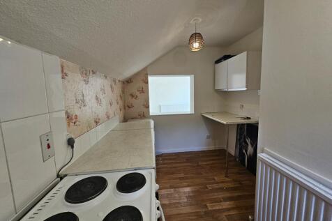 Collyweston Road, Rectory Farm, Northampton, NN3 photo 3