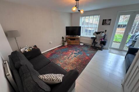Living room (2).jpeg