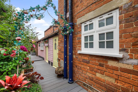 Rear Garden - Ang...