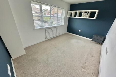 Bramleys Estate Agents - Abbey Close - Mirfield  (