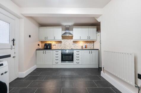 13 Mount Pleasant HDR-10.jpg