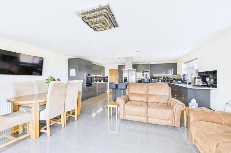 Open Plan Kitchen/Dining/Living Room