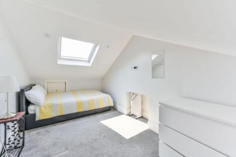 London, SW8 - property photo