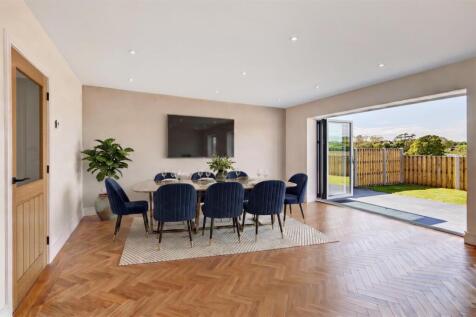 Dining Area Tri-Fold Open