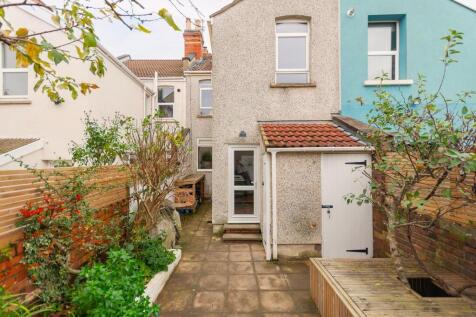 8V8ARD - External A.jpg