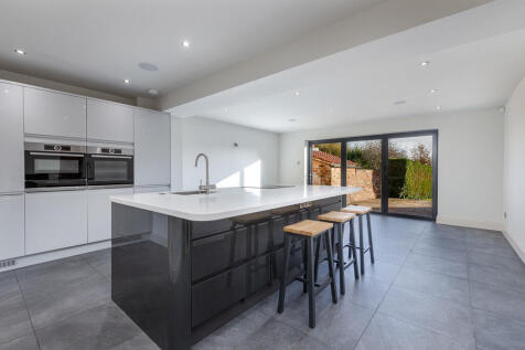 Dining kitchen