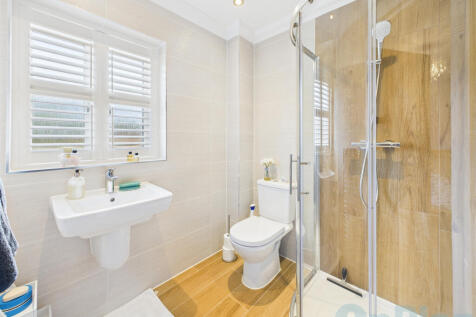 CAM04024G0-PR0028-STILL025