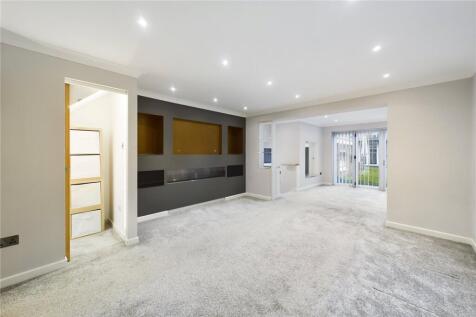 Elm Drive, East Grinstead, West Sussex, RH19 photo 4