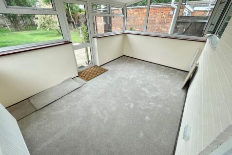 Meadow Way, ATTLEBOROUGH photo 5