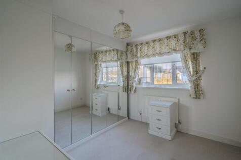 64 Cambria Close-8.jpg