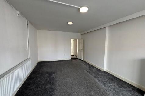 Camp Hill Road, Nuneaton, CV10 photo 5