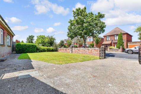 Driveway/Parking