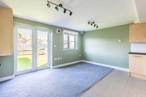 Pinfold Street, Rugby, Warwickshire, CV21 photo 4