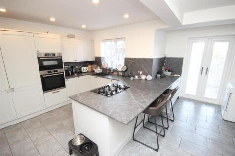 kitchen 1.JPG