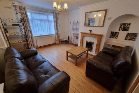 15 Maple Road, Leamington Spa photo 2