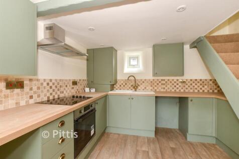 Kitchen/ Dining Room