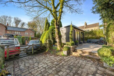 The Coach House External-6.jpg