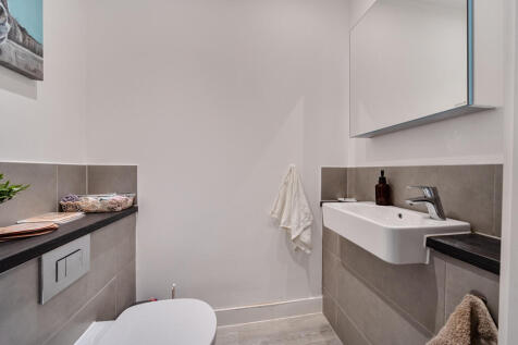 1373195-17-6901eb...