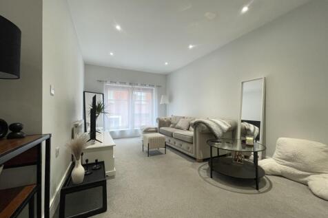 Chelsea Court, Cheltenham photo 3