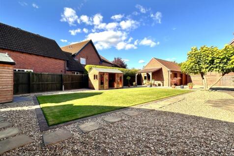 Landscaped Rear Garden 238