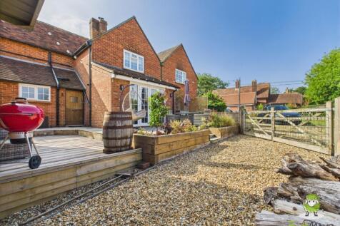 EweMove Basingstoke Estate Agents 17 Vyne Road 