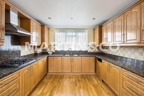 Broadwalk, South Woodford photo 4