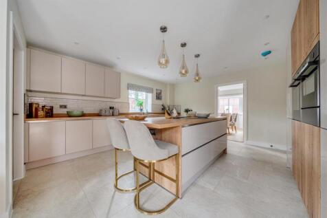 kitchen 1.jpg
