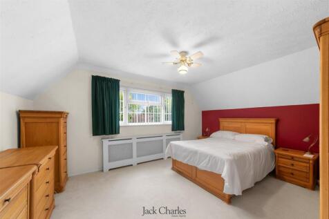 239 Hadlow Road _-22.jpg