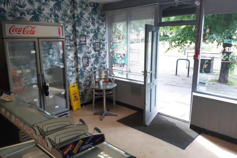 Retail Property (high street) to rent Image 9