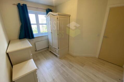 Riseholme Close, Braunstone, LE3 photo 5