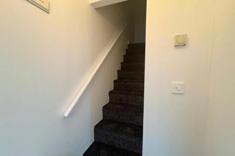 13, New Street, Denholme, Bradford photo 5