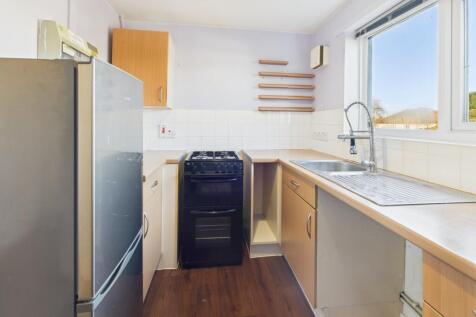 CAM02519G0-PR0369-STILL001