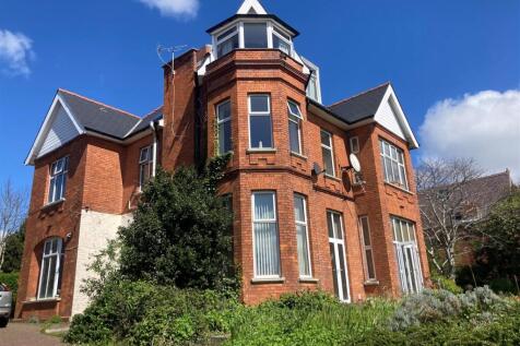 Flat 1, 8 Park Road - front.jpg