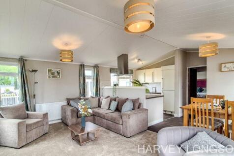 Spacious Omar Bluebell open plan living area with 