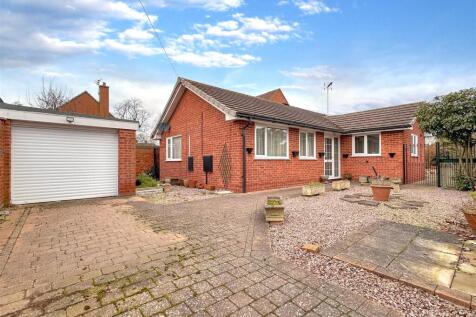 Front Aspect With Garage 929