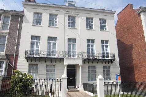 2-bed flat on Flat 3, 7 Charlotte Street, Leamington Spa, £1,500/mo