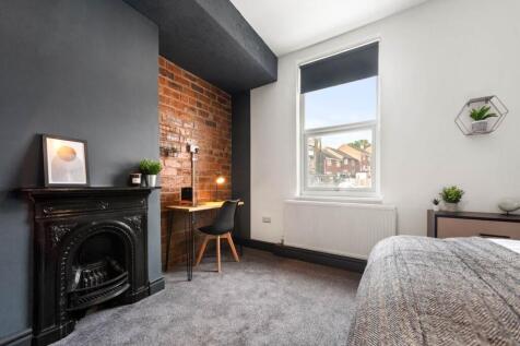 Stanningley Road (Room 4), Bramley, Leeds photo 2