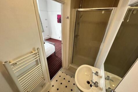 Room 2, Newmarket Road, CB5 photo 5